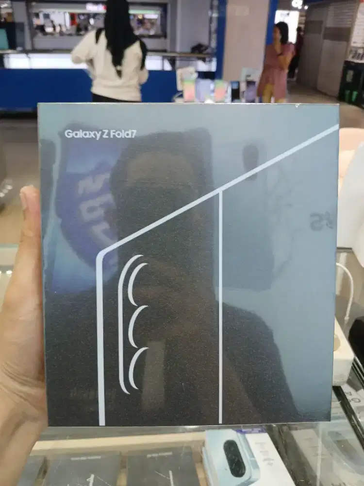 Samsung Z Fold 7 12/256GB Garansi resmi 1 tahun