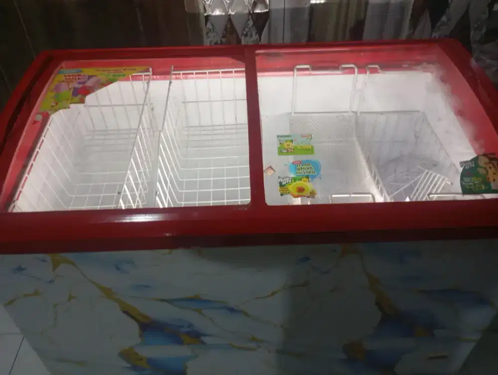 Freezer sleding kaca UK,352liter