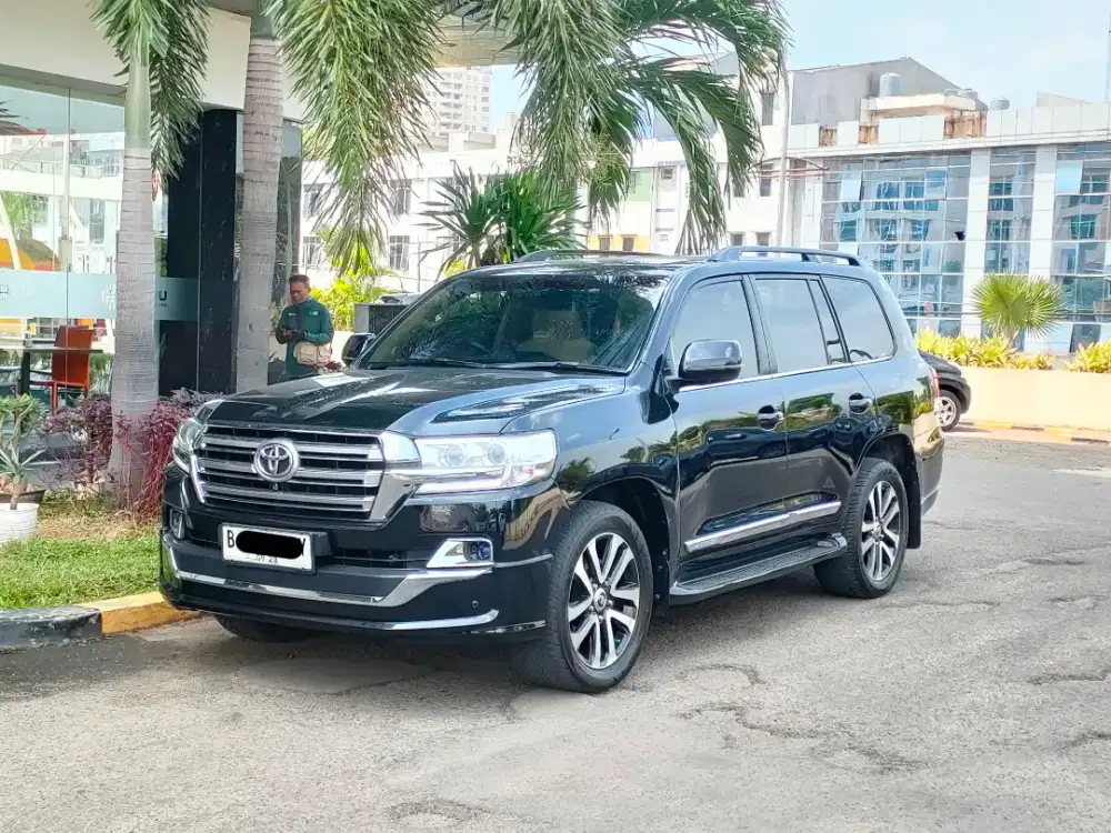 Landcruiser UK 2012 Matic Diesel Facelift Kondisi ISTIMEWA
