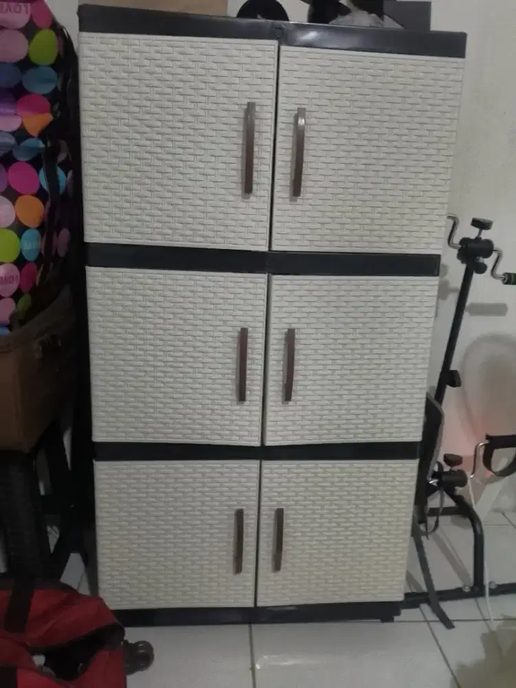 Lemari plastik besar 3susun