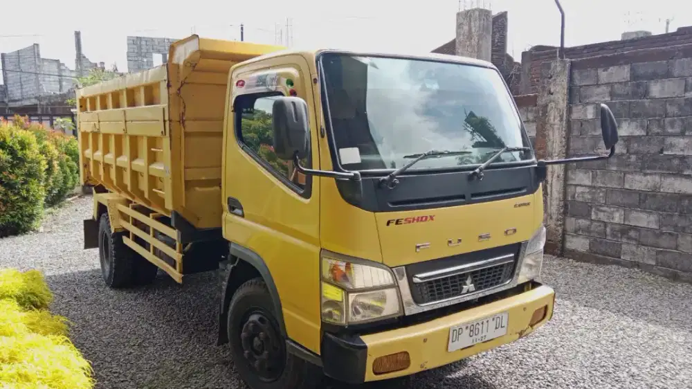 Mitsubishi CANTER FE 75 SHDX 4X2
