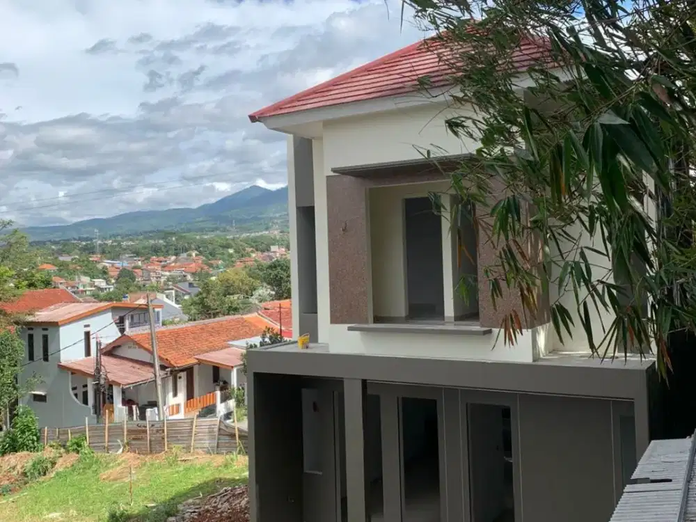 Rumah 2 lantai harga murah spek premium siap huni