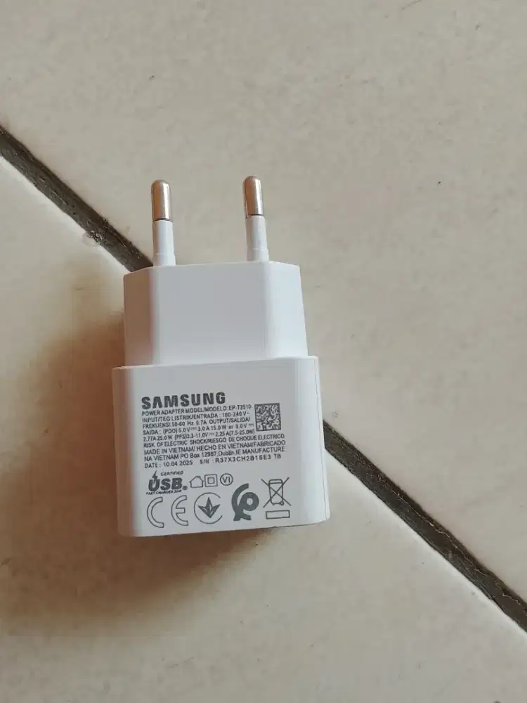 Dijual Charger Samsung fast charging 25 Wa ORI. Charger awet. NEGO