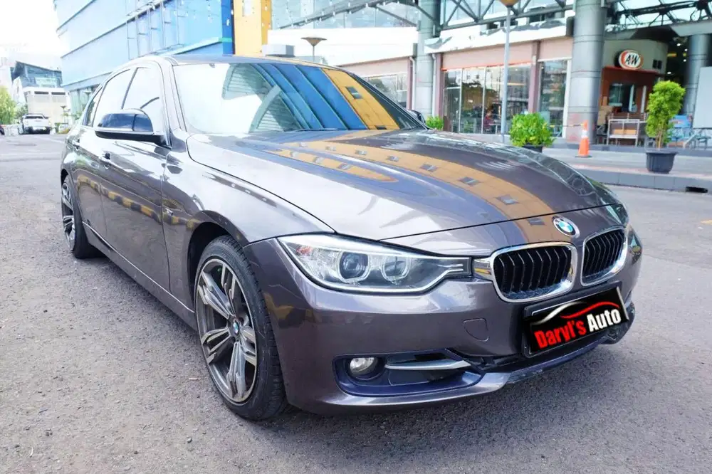 2013 BMW 320i 2.0 SPORT F30 TDP 45jt