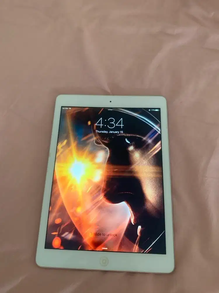 Ipad 4 2012 terkunci icloud , layar masih nyala