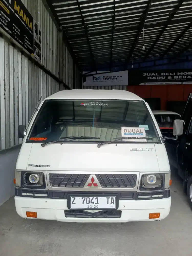 Colt L300 minivan 2009