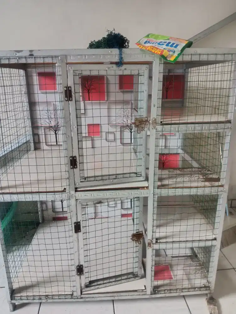 Kandang kucing bekas