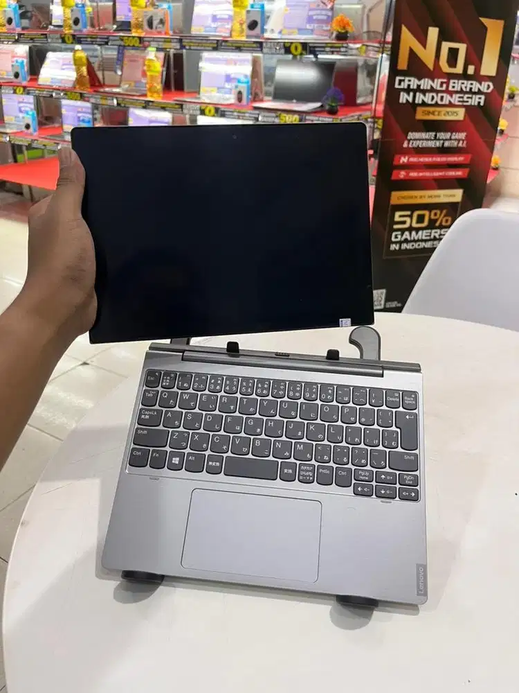 Promo awal tahun Lenovo D330