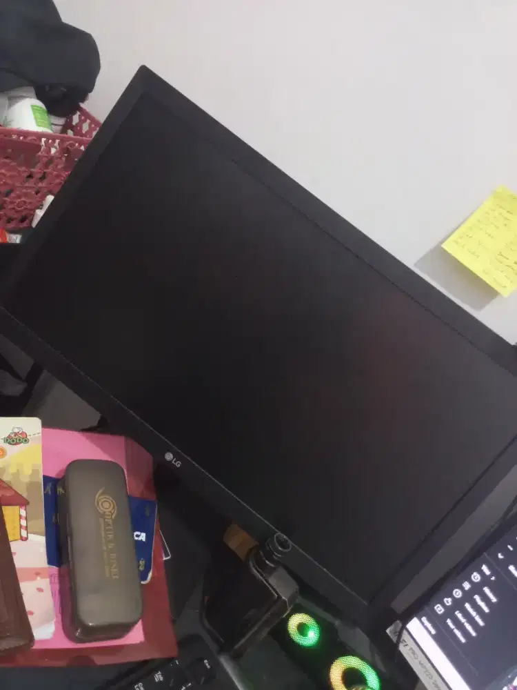 Dijual Monitor 20