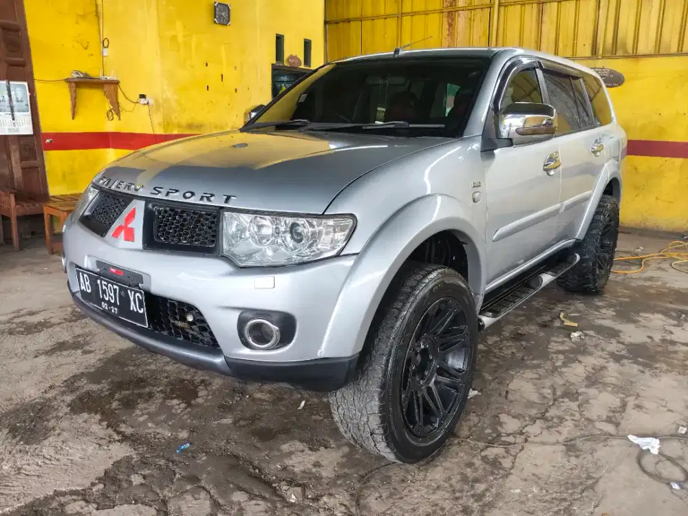 Pajero Manual 4x4 2011 asli Jawa