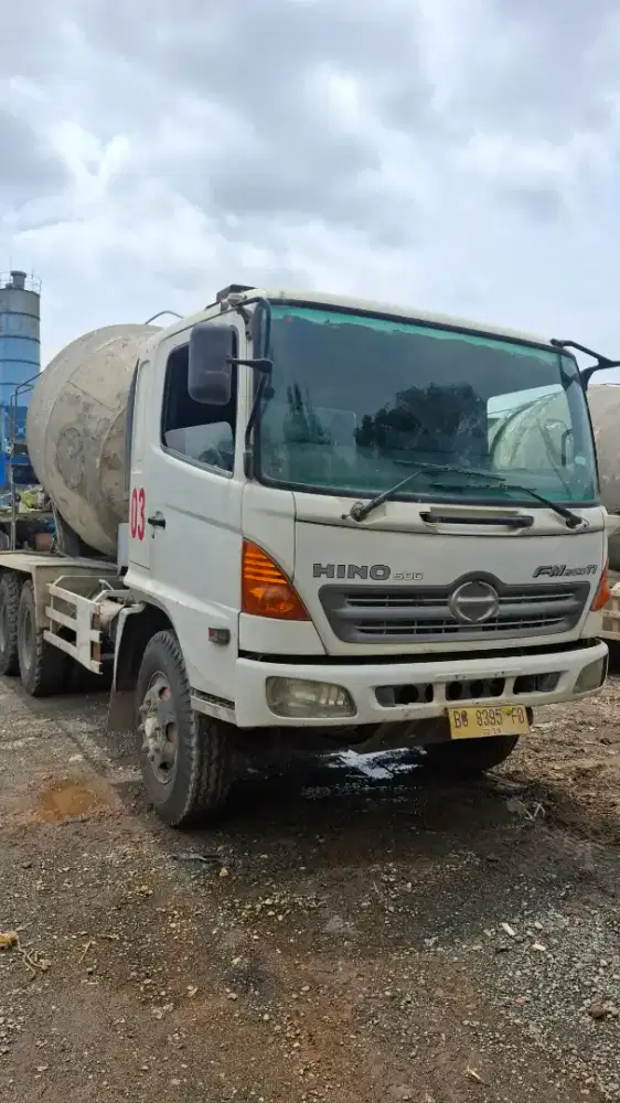 MIXSER 7 KUBIK HINO FM 260 JM