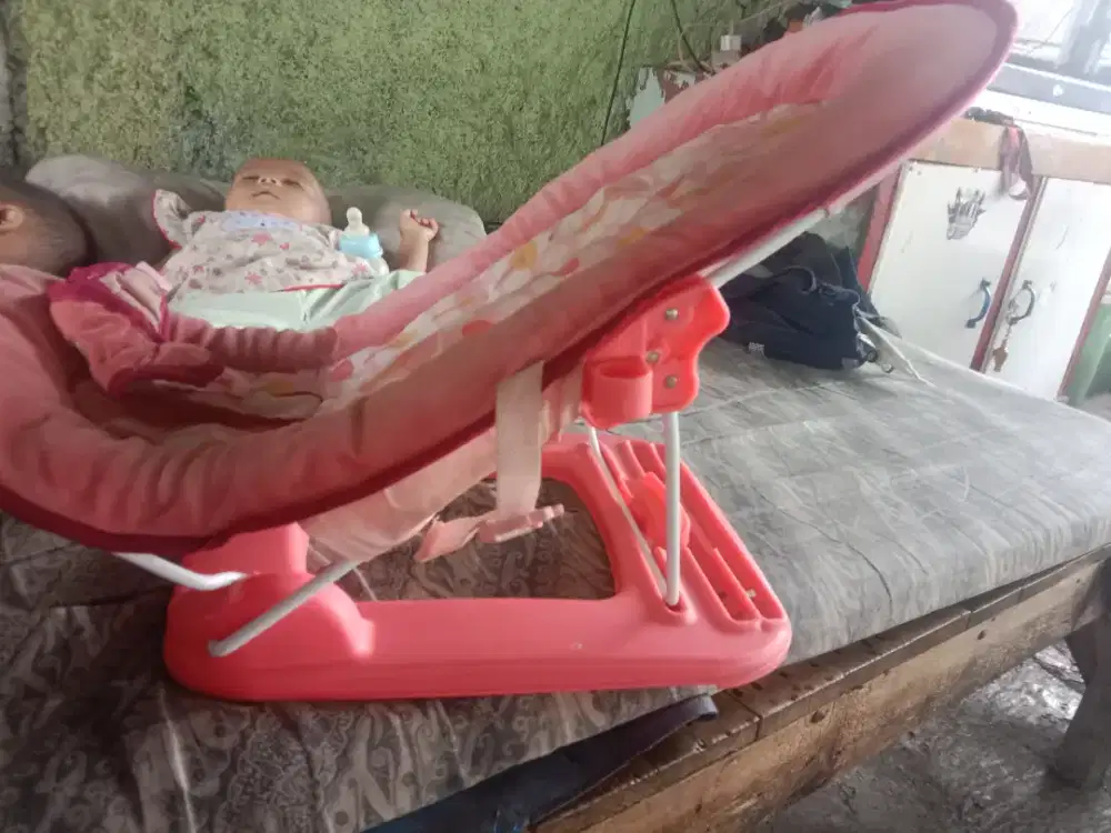 DIJUAL MURAH TEMPAT DUDUK BAYI
