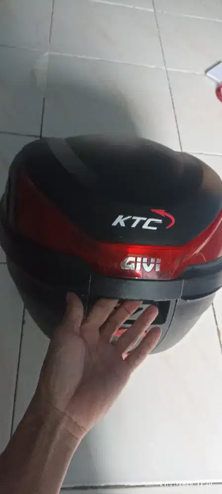 Box motor merk GIVi Original