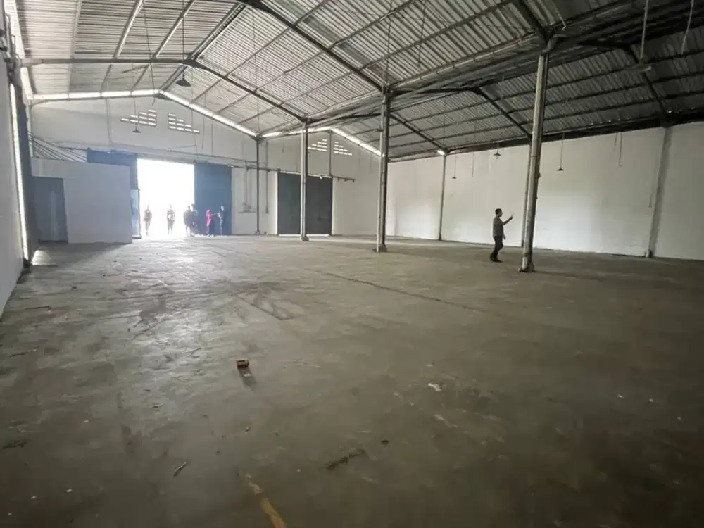GUDANG UTAMA DI TAMAN SIDOARJO — Anda Cari Akses Maksimal? Ini Solusinya.