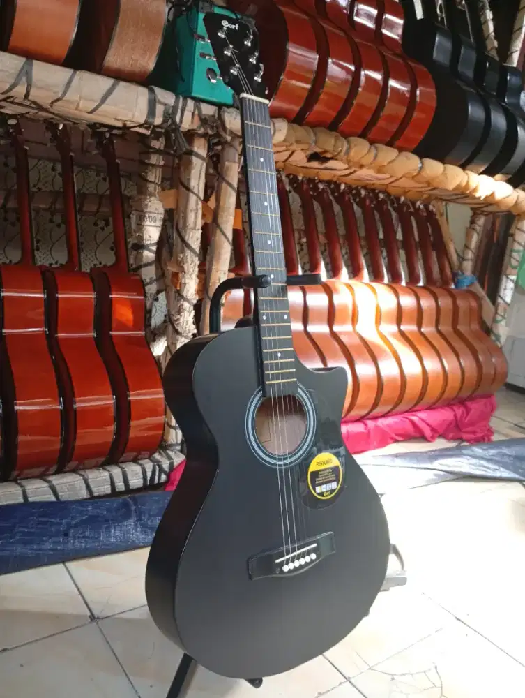 Gitar akustik string cort custom medium