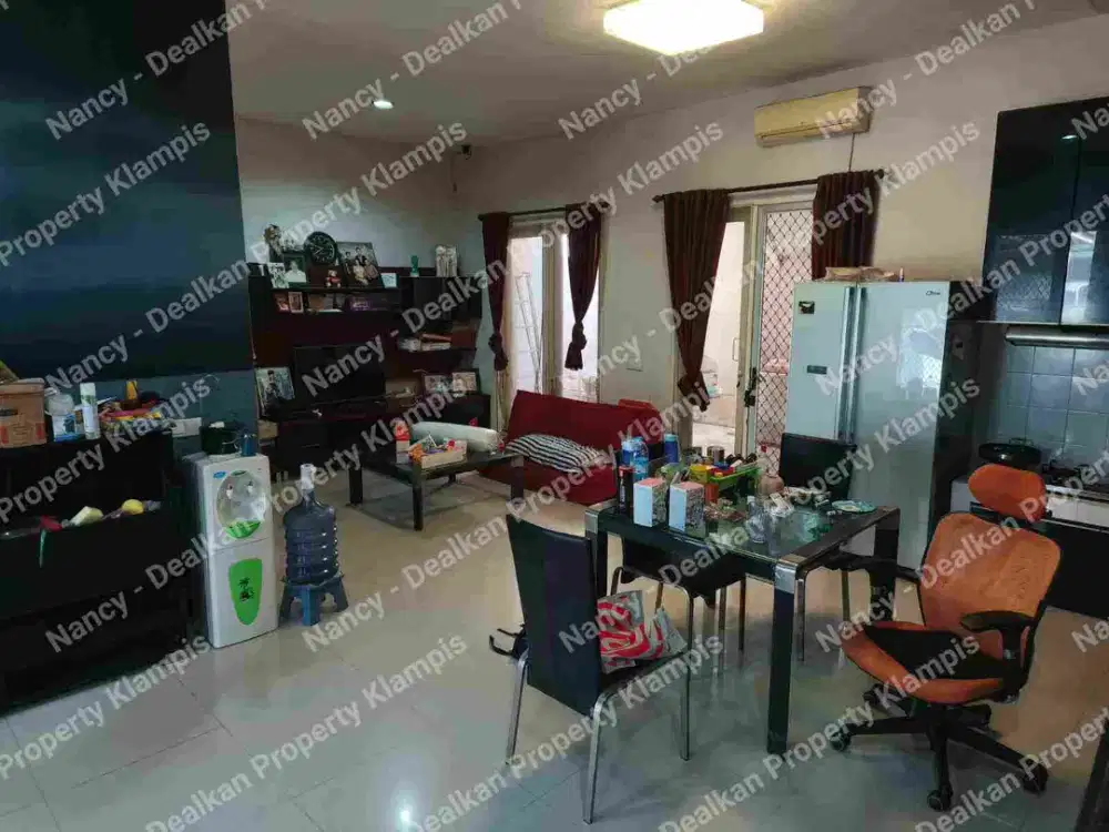 Rumah Pakuwon City dijual cepat siap huni