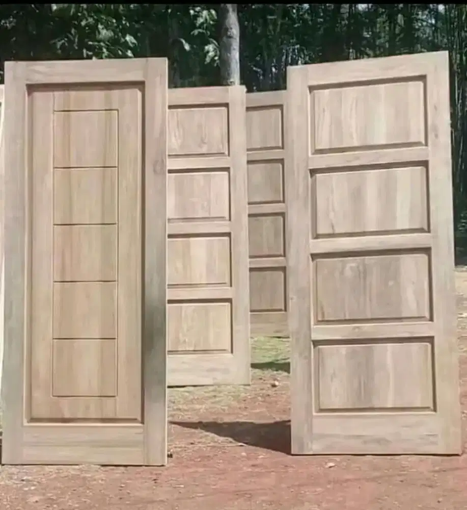 Daun pintu kayu jati