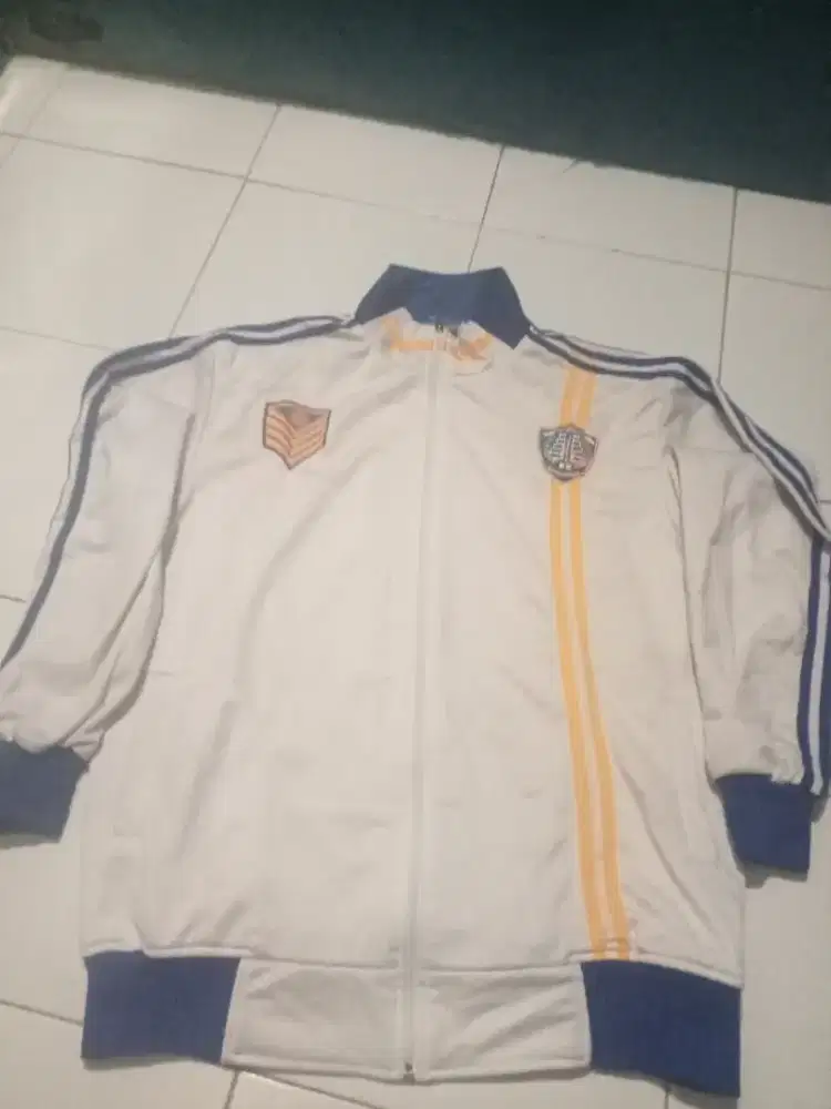 Jaket poltekim putih