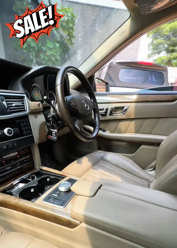 Mercedes-Benz E300 2012 Bensin