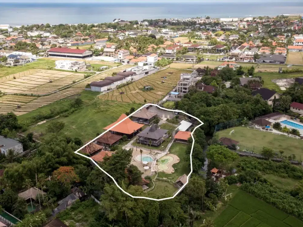 Tanah & Bangunan Villa Berawa Canggu Badung