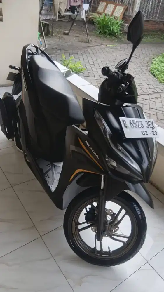 Vario 125  CBS iss keyless like new