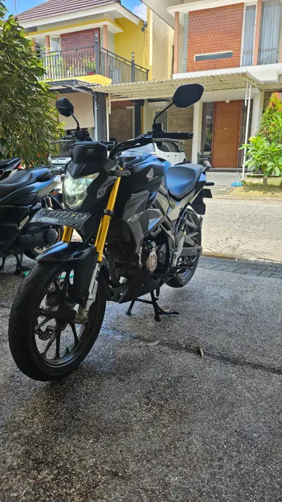 Honda CB150R Streetfire