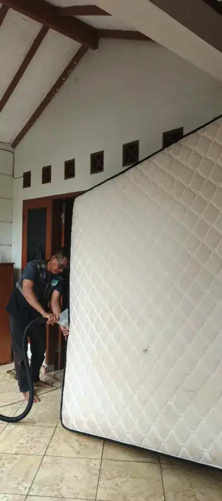 Jasa Cuci Karpet,Sofa,Kasur,Jok Mobil,Gorden,Vynniel,dll