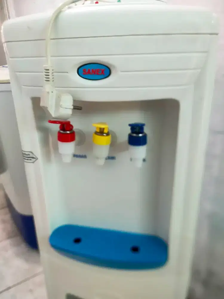 Merk sanex mulus normal dan ada lemari dibawahnya