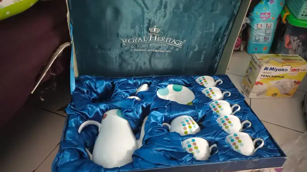 Royal hertitage set collections, gelas teko piring kecil, mines koper