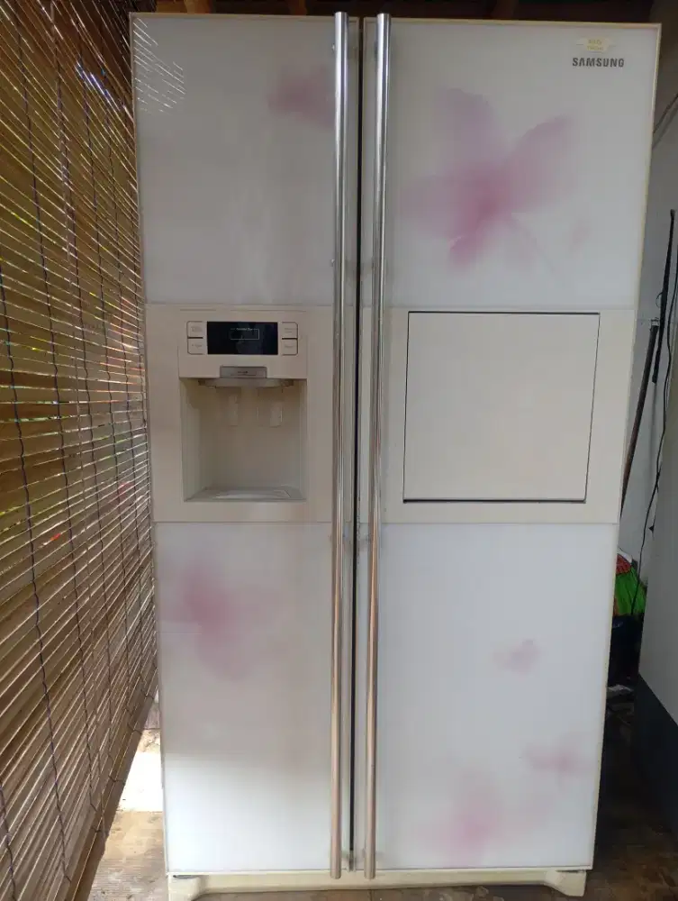 Kulkas mewah SBS Samsung