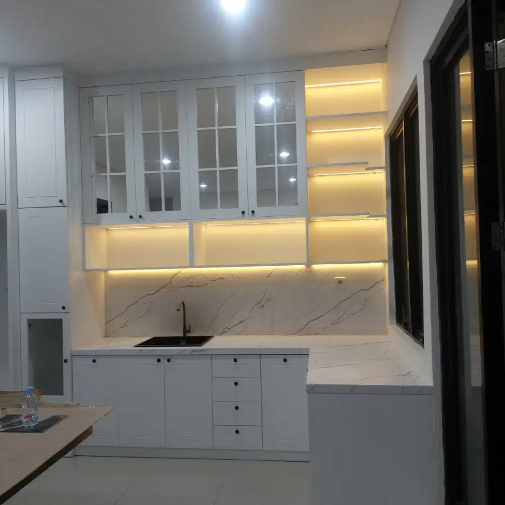 Jasa tukang mebel hpl