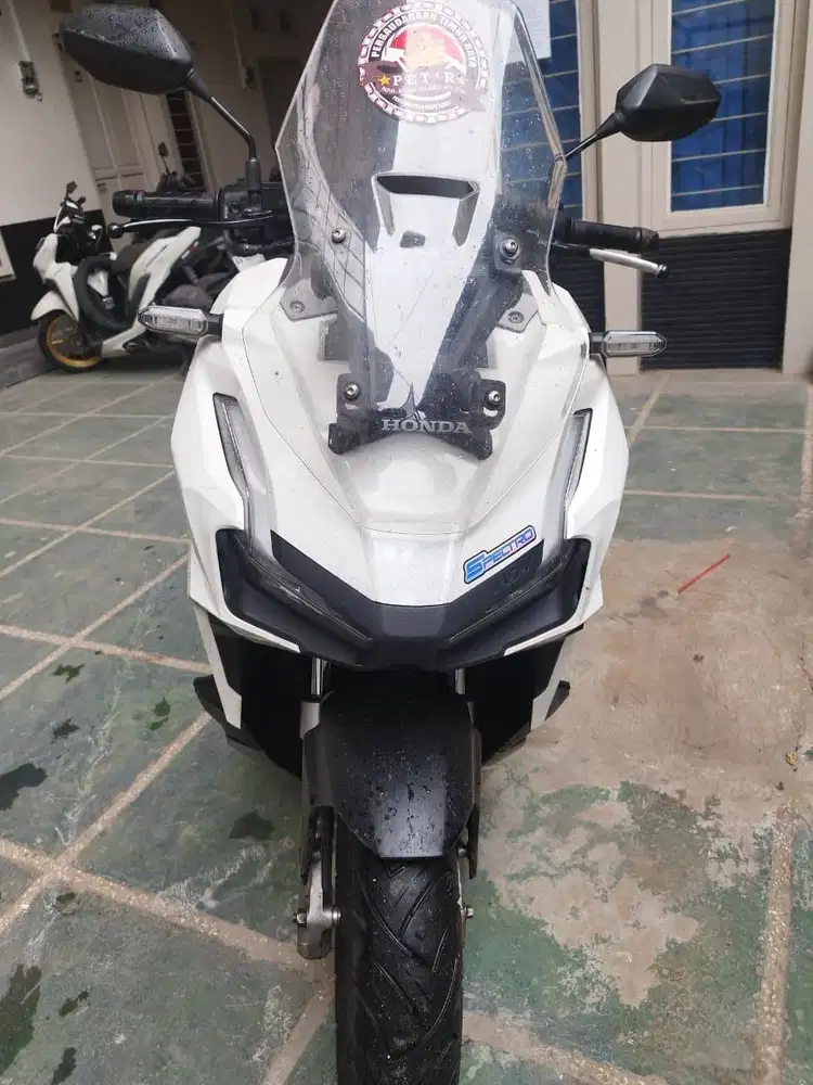 Honda ADV 150 CBS 2023 Putih | Tangan Pertama