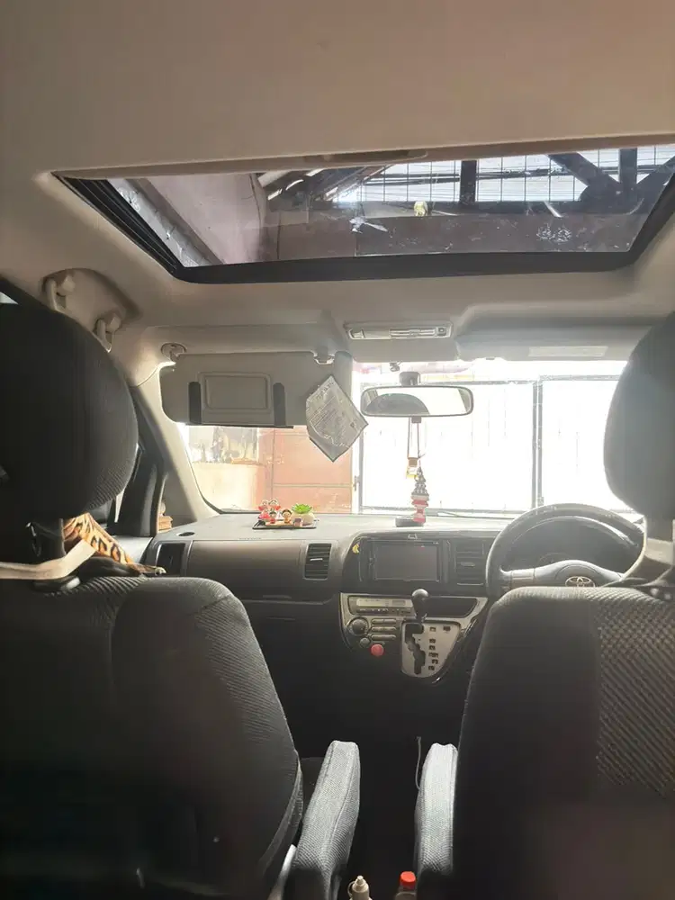 Toyota Wish Full Option 2004 Bensin