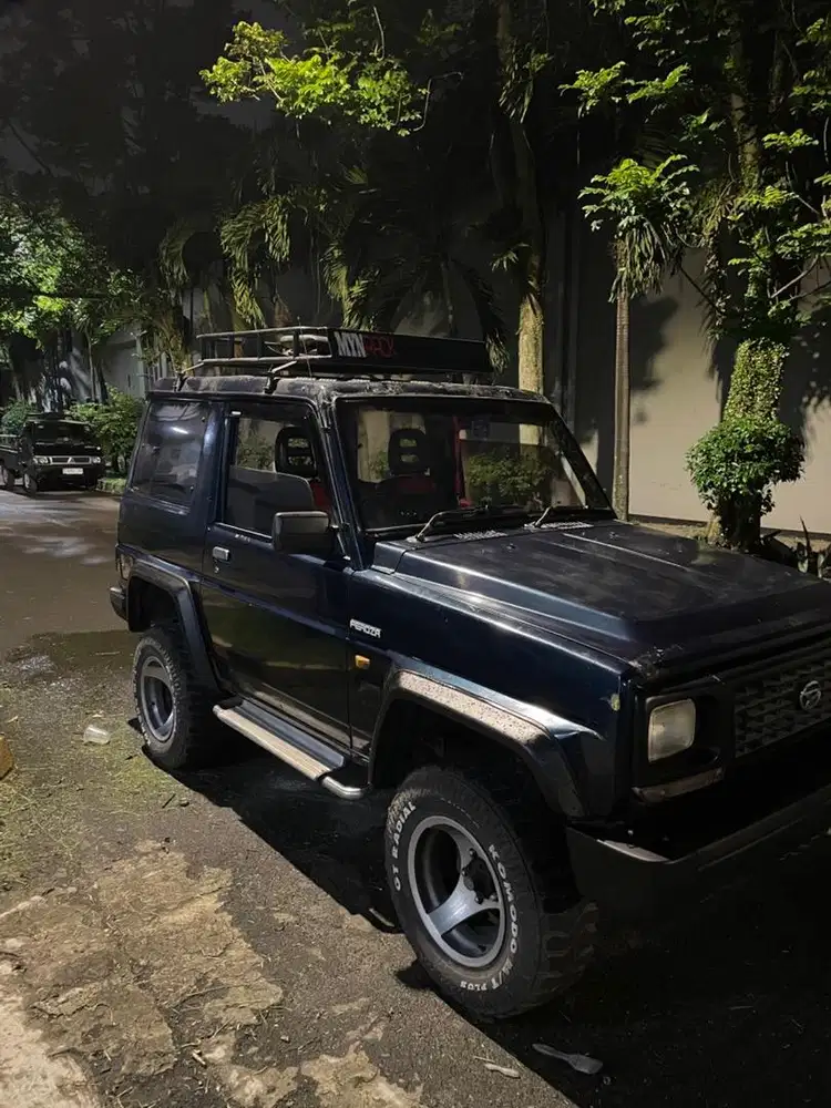 MOBIL BEKAS FEROZA 1995