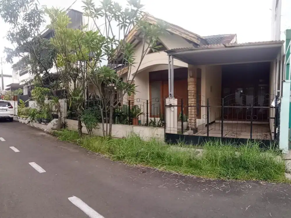 TURUN HARGA ! RUMAH MINIMALIS STRATEGIS DENGAN LINGKUNGAN NYAMAN DI ARCAMANIK BANDUNG