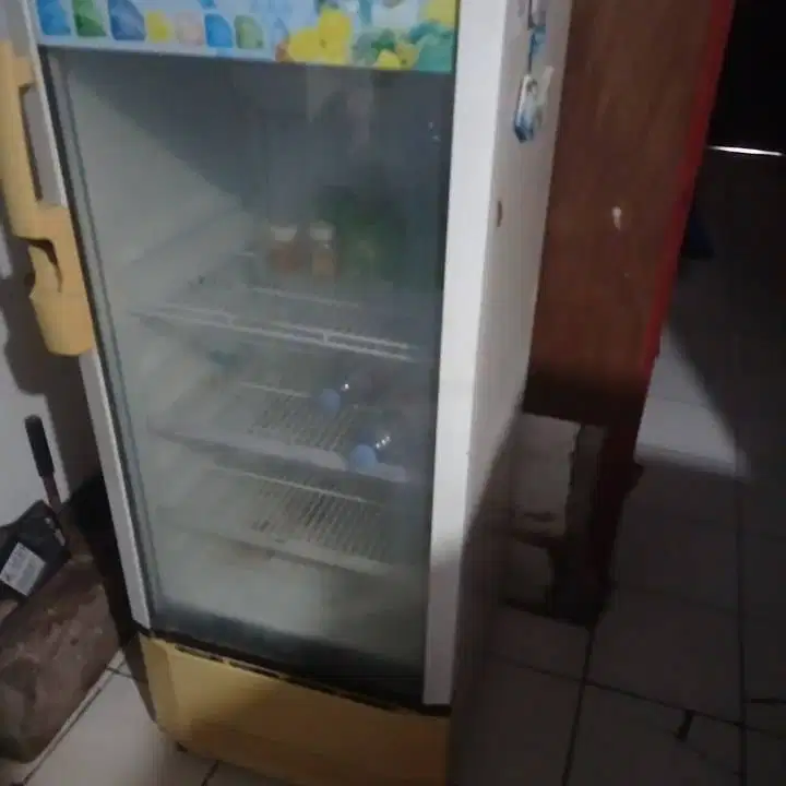 DIJUAL SHOWCASE POLYTRON