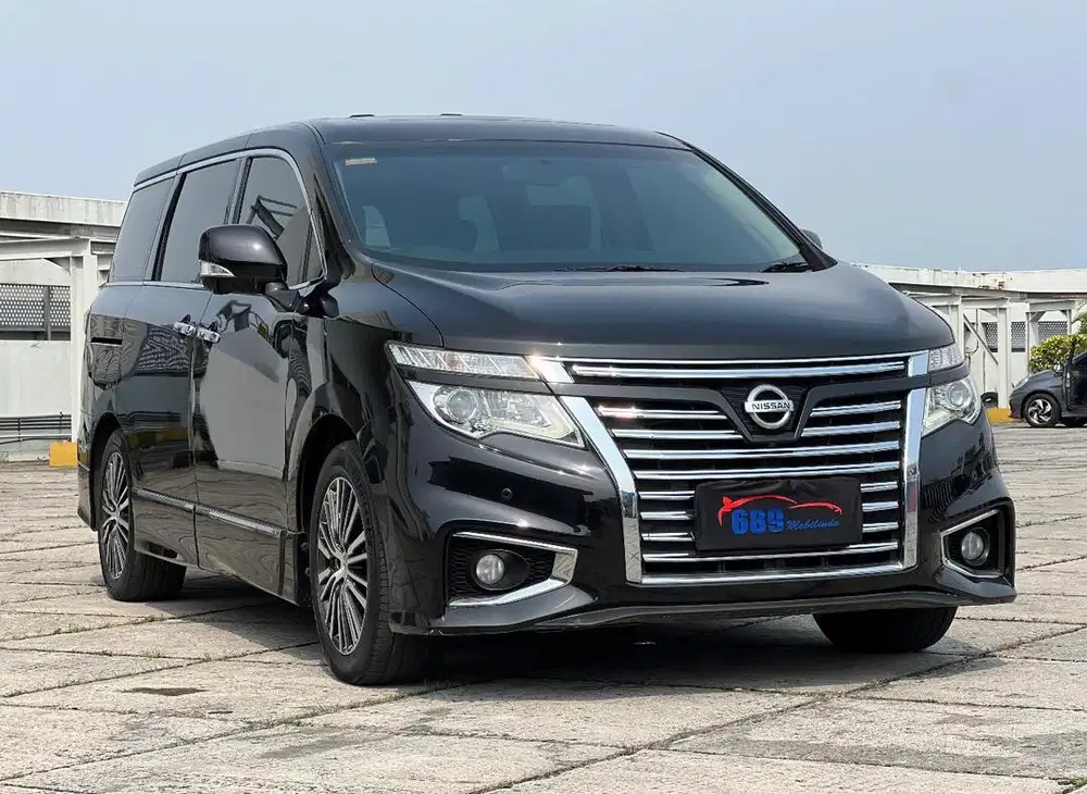 Elgrand 2.5 HWS 2015 nik 2014