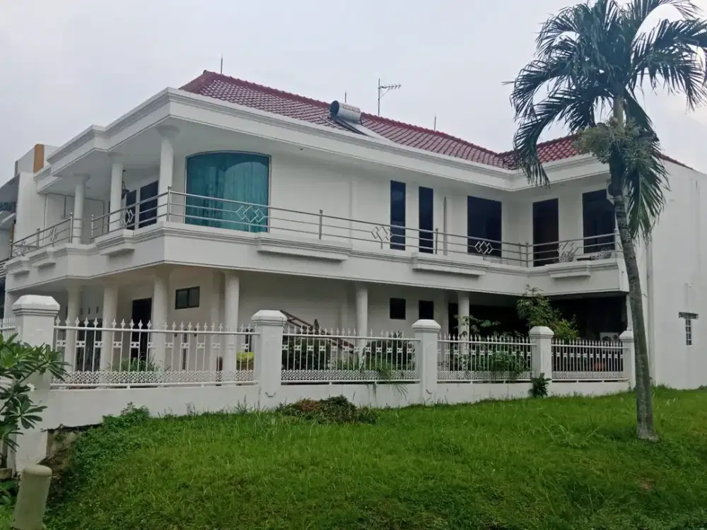 Dijual Cepat Rumah Hoek, Rapih & Siap Huni Raffles Hills Cibubur Depok, Jawa Barat
