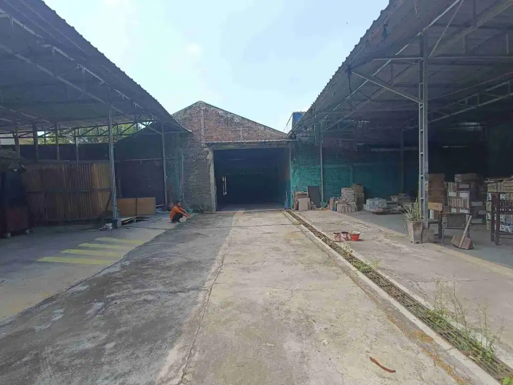 Ruang usaha lokasi menarik banget di Kartasura