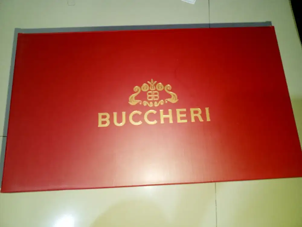 SEPATU BUCCHERI LAURENT SNEAKERS MEN WHITE