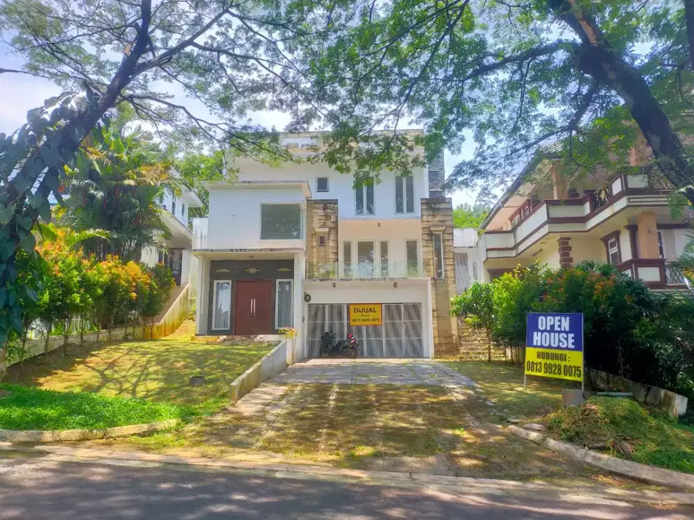 Rumah Siap Huni Lokasi Strategis, Jalan Utama Bukit Golf Hijau Sentul City