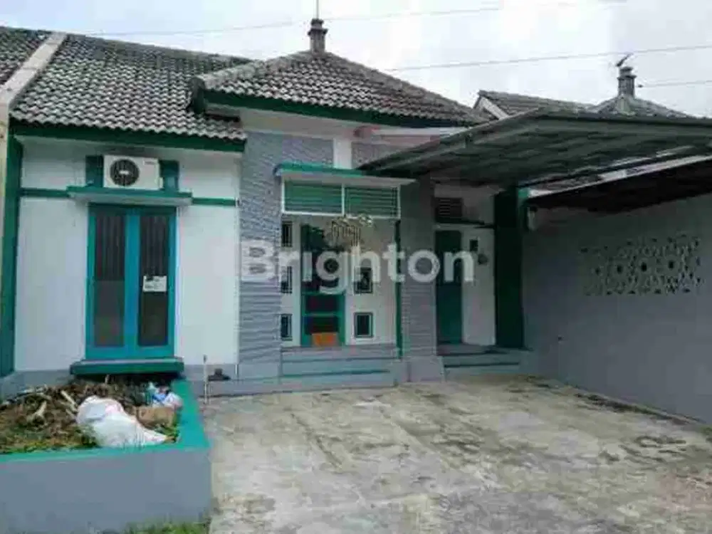 DISEWAKAN RUMAH TENGAH KOTA BERNUANSA MINIMALIS LOKASI DALAM PERUMAHAN WIKA AMAN NYAMAN HARGA NEGO