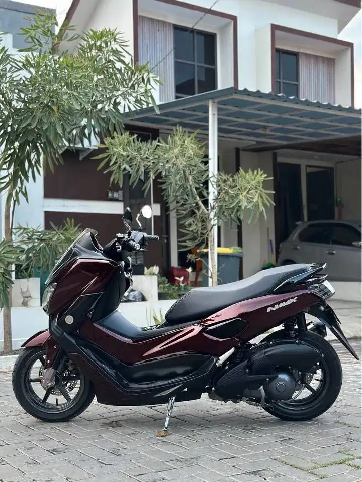 Yamaha NMAX 2016 2DP Merah Maroon Modif Siap Nongkrong