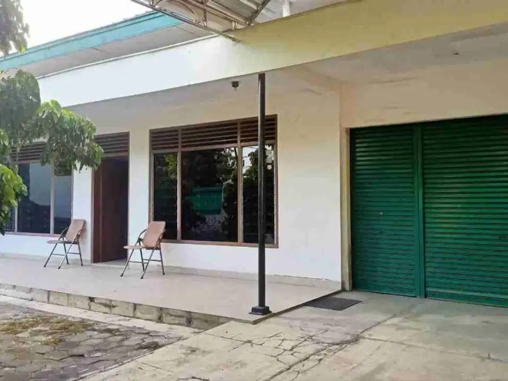 Disewakan rumah klasik luas murah lokasi sangat strategis area Manahan