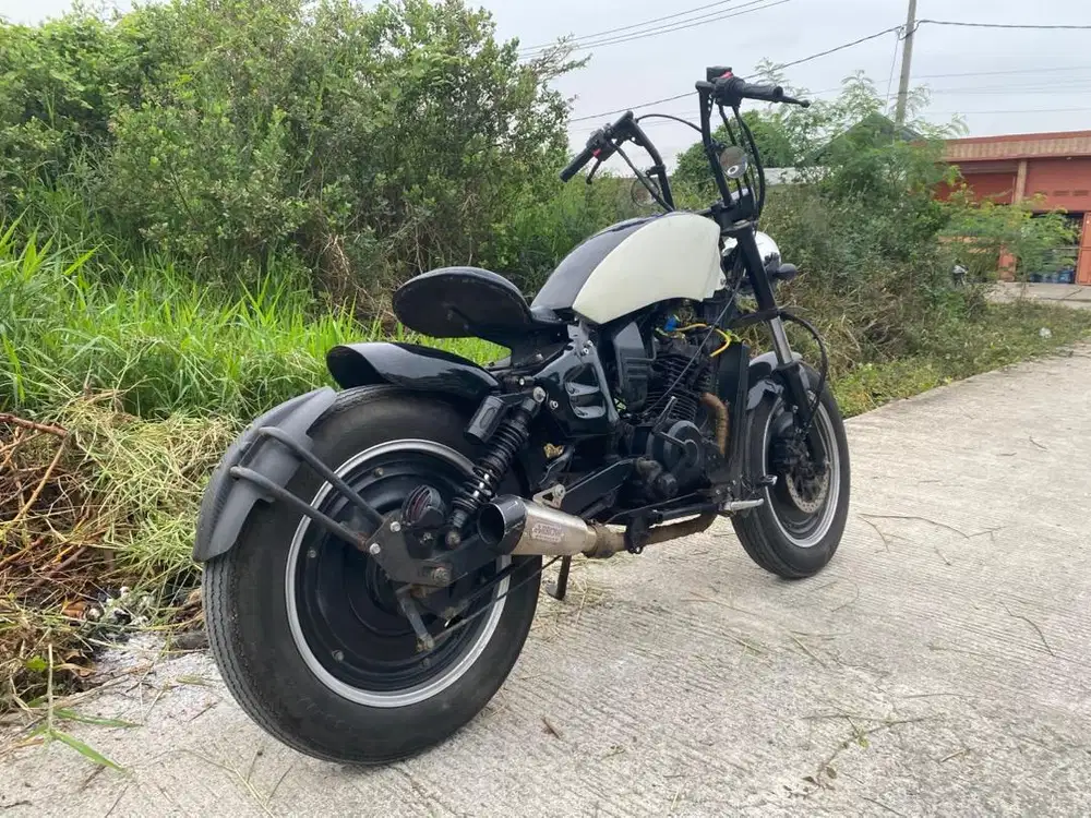 Motor custom Bobber Japstyle Caferacer Chopper Byson Karbu 2013