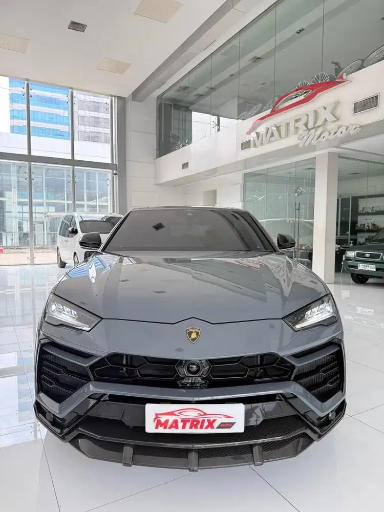 Lamborghini Urus nik2022