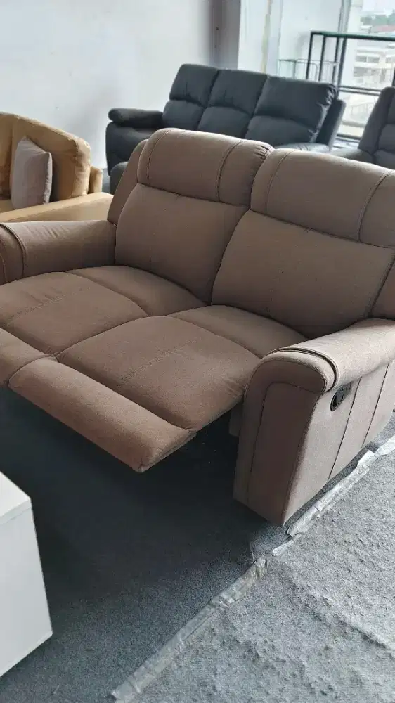 Promo Sofa Recliner Clearence