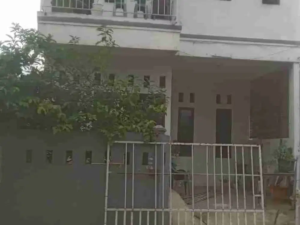 Di jual butuh rumah 2 lantai permanen di lokasi Ciledug Tangerang kota