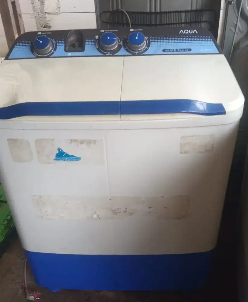 Mesin cuci 2tabung merek Aqua 8,5kg