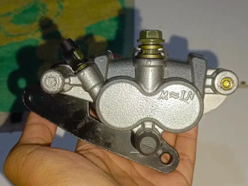 Kaliper Depan 2 Piston Kiri Vario Lama 110 Old/Karbu (LOKAL/BUKAN ORI)